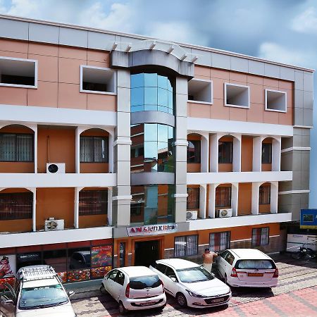 Anandkrishna Residency Hotel Guruvāyūr Buitenkant foto