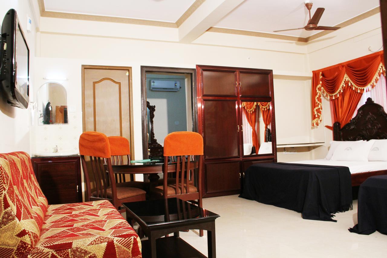 Anandkrishna Residency Hotel Guruvāyūr Buitenkant foto